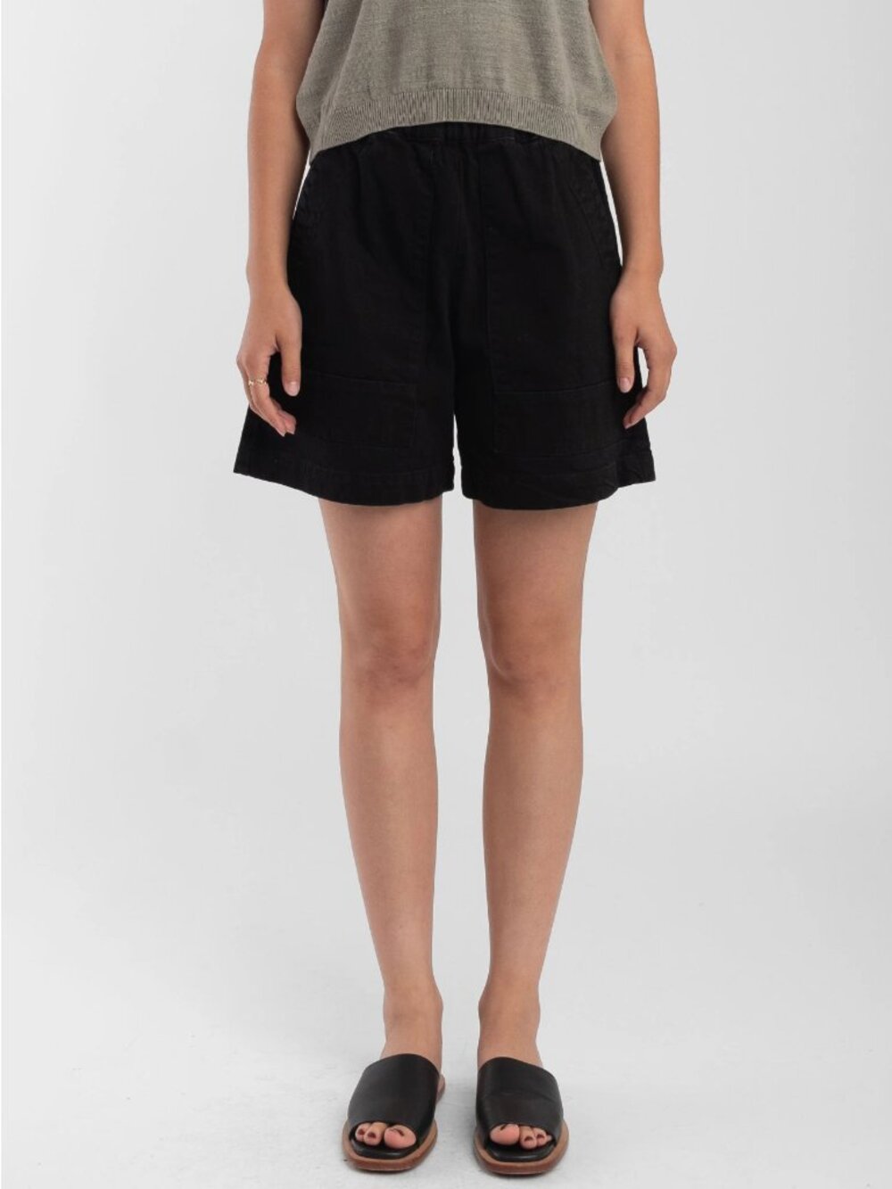 NWT Micaela Greg Faded Black Field Short Size Small